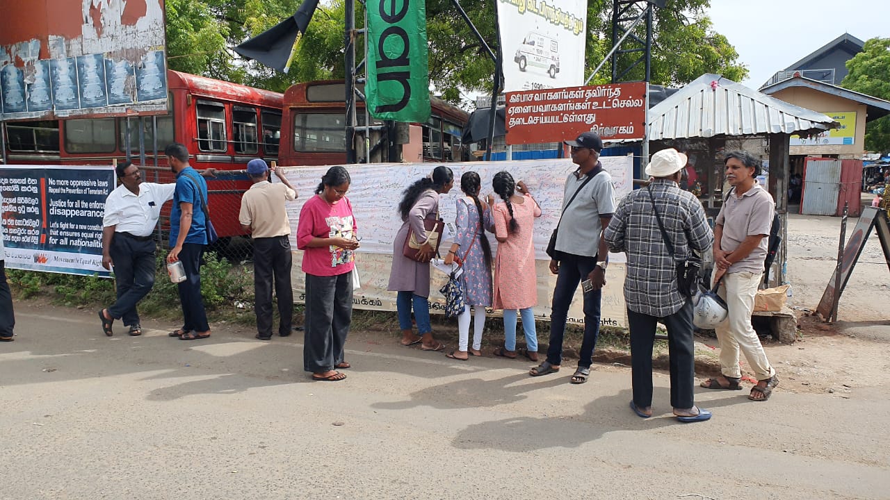 இன்னொரு அடக்குமுறை சட்டம் வேண்டாம் – யாழ்ப்பாணத்தில் கையெழுத்து போராட்டம்!