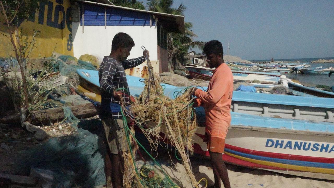 இந்திய மீனவர்களின் அத்துமீறலினால் பாதிப்படையும் வடமராட்சி மீனவர்கள்!