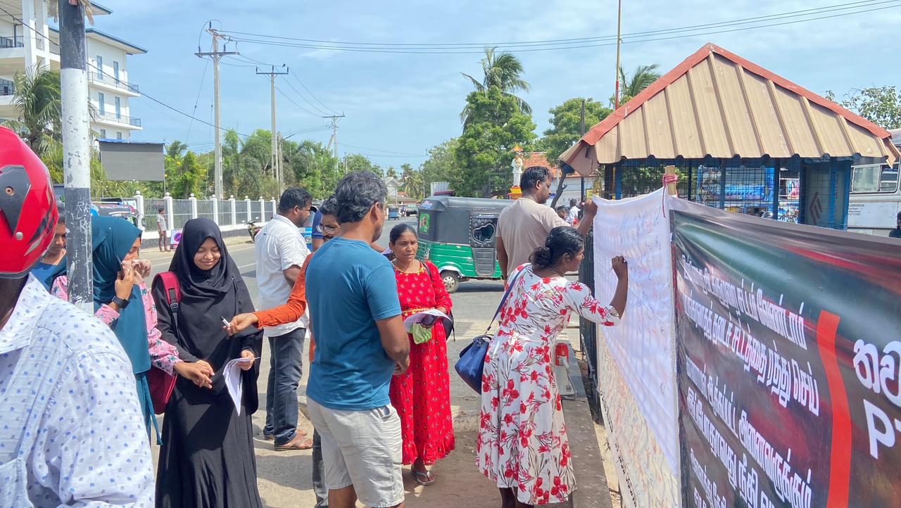 காணாமல் ஆக்கப்பட்ட அனைவருக்கும் நீதி கோரி மன்னாரில் கையொப்பம் சேகரிப்பு!