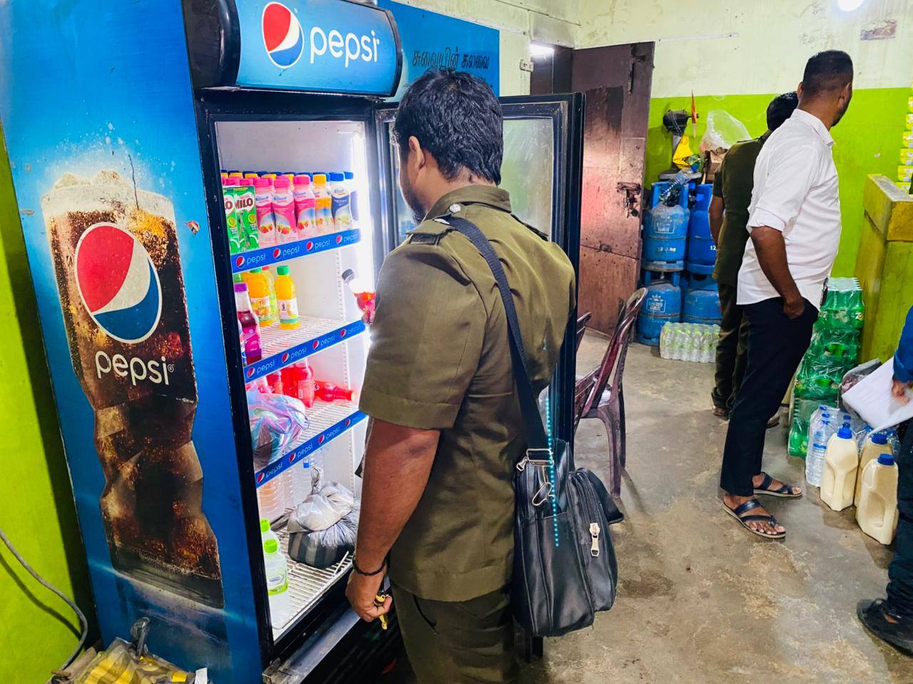 சாய்ந்தமருது கடற்கரை வீதியில் அமைந்துள்ள உணவகங்களுக்கு எதிராக சட்ட நடவடிக்கை!