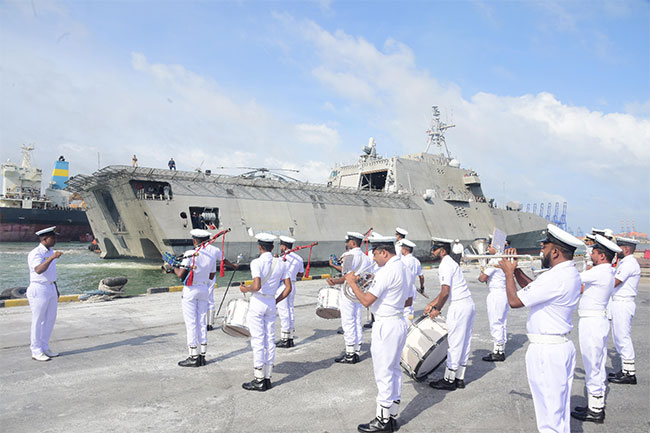 கொழும்பு துறைமுகத்தை வந்தடைந்த அமெரிக்க கடற்படைக் கப்பல்!