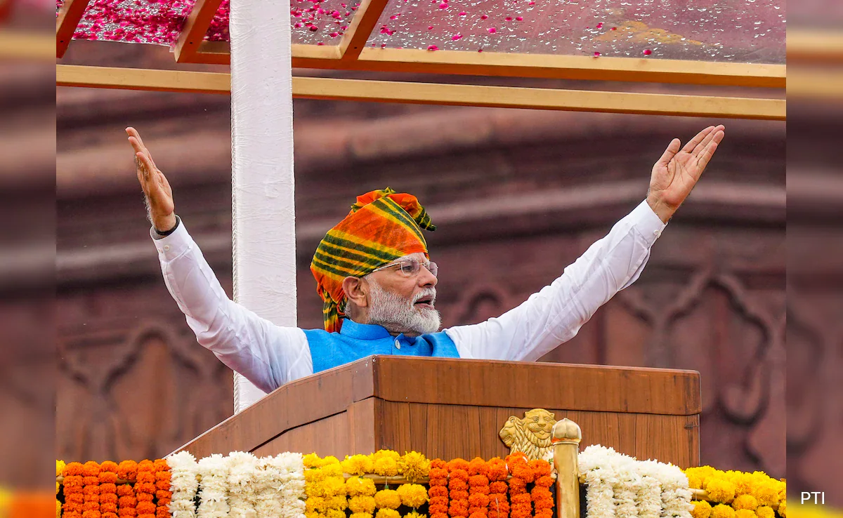 பிரதமர் மோடி தலைமையில் அயோத்தி ராமர் கோவில் கொடியேற்றம்!