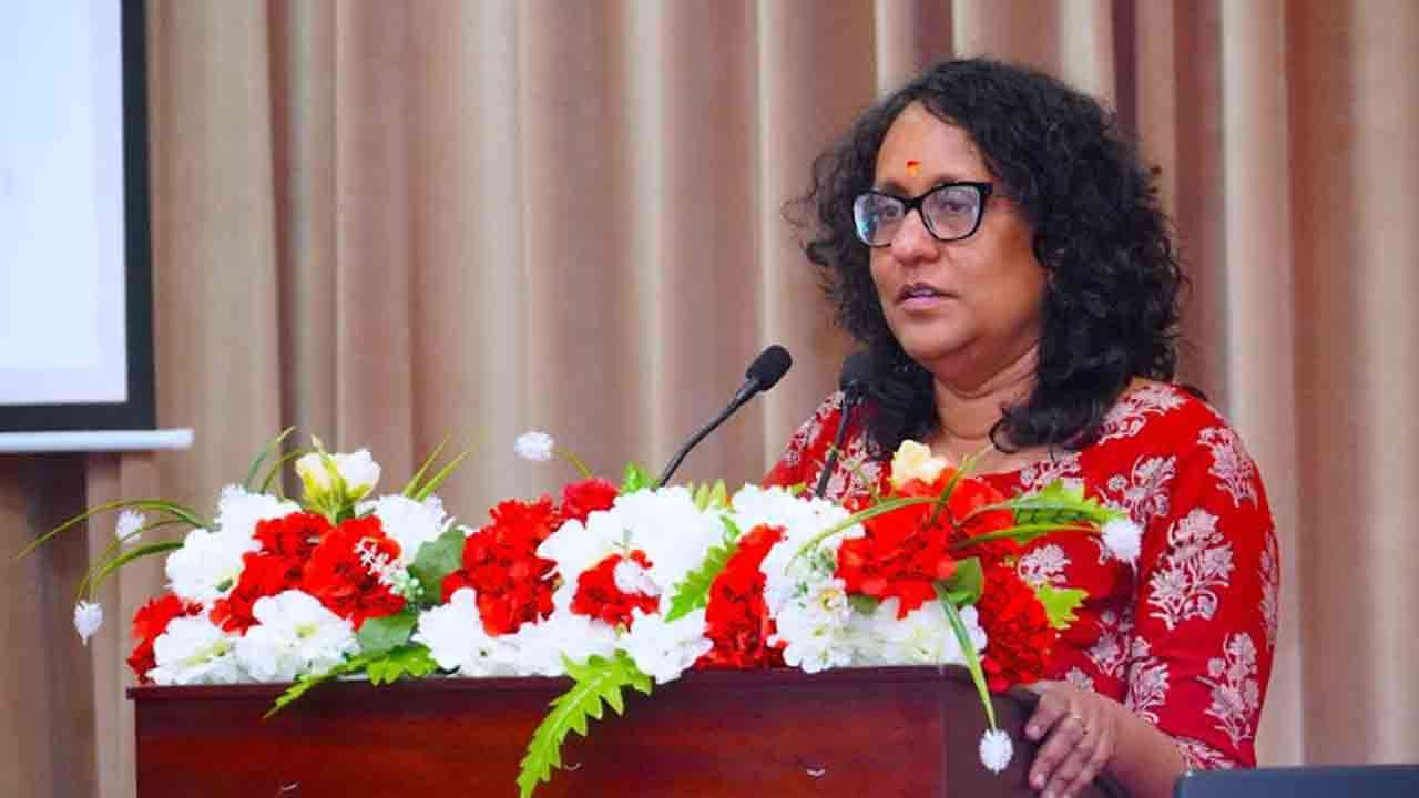 புதிய கல்வி சீர்திருத்தம் தொடர்பிலான தெளிவூட்டல் கலந்துரையாடல் பிரதமர் தலைமையில் வடக்கில் !