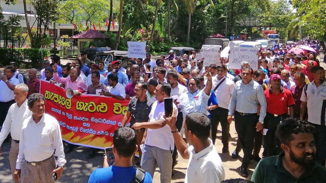 5 ஆவது நாளாகவும் தொடரும் தபால் ஊழியர்களின் வேலைநிறுத்தம்!