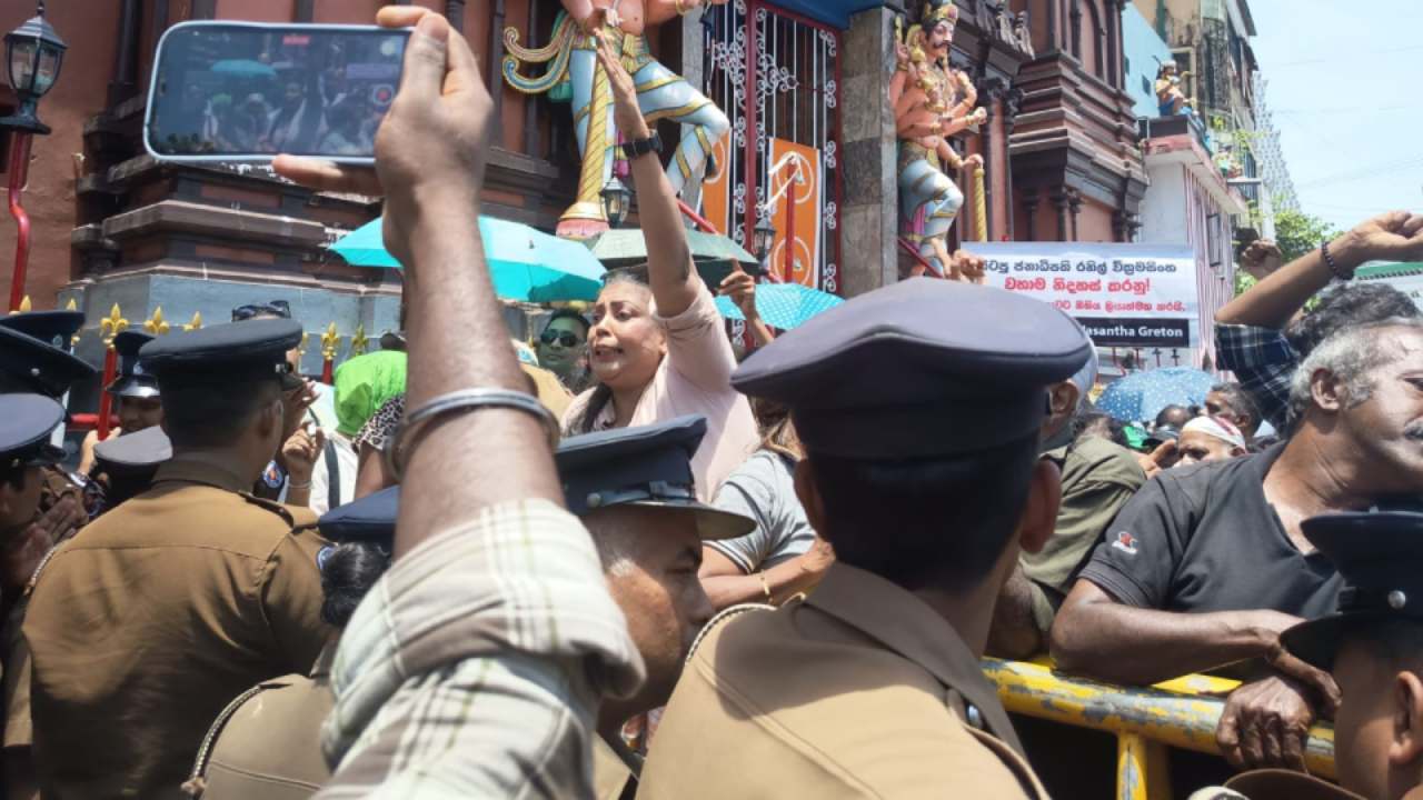 ரணிலின் வழக்கு நீதிமன்றப் போராட்டம்: ஆர்ப்பாட்டக்காரர்கள் மீது சட்ட நடவடிக்கை!