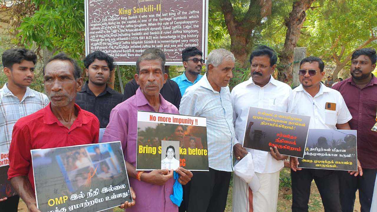 காணாமல் ஆக்கப்பட்டோருக்கு நீதி கோரி வடக்கு-கிழக்கில் ஆர்ப்பாட்டம்!