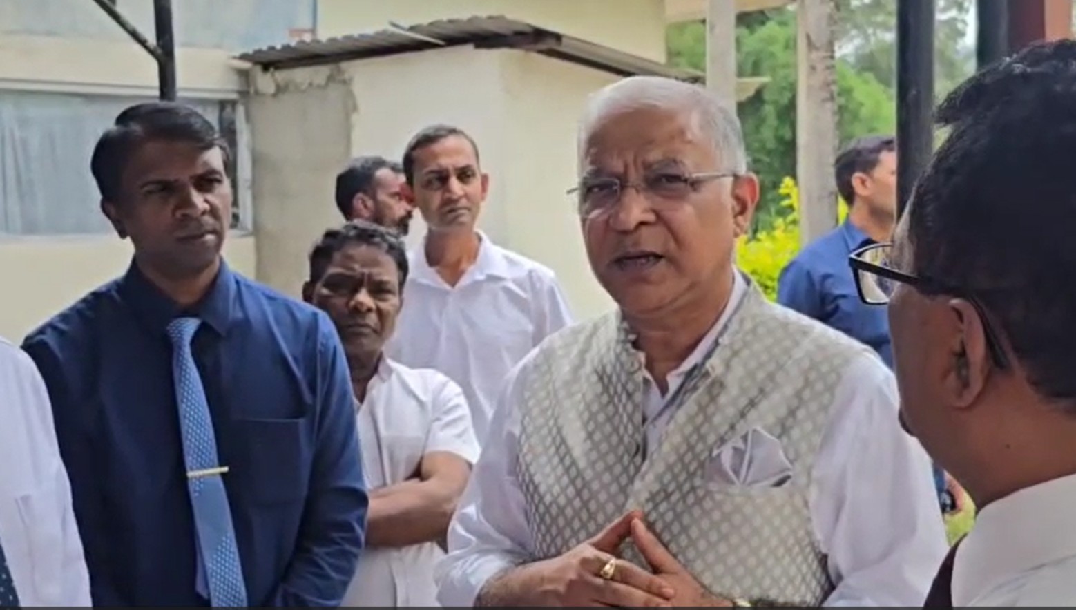 இலங்கை்கான இந்திய துாதுவர் சந்தோஷ்ஜா டிக்கோயா கிளங்கன் ஆதாரவைத்தியசாலைக்கு விஜயம்!