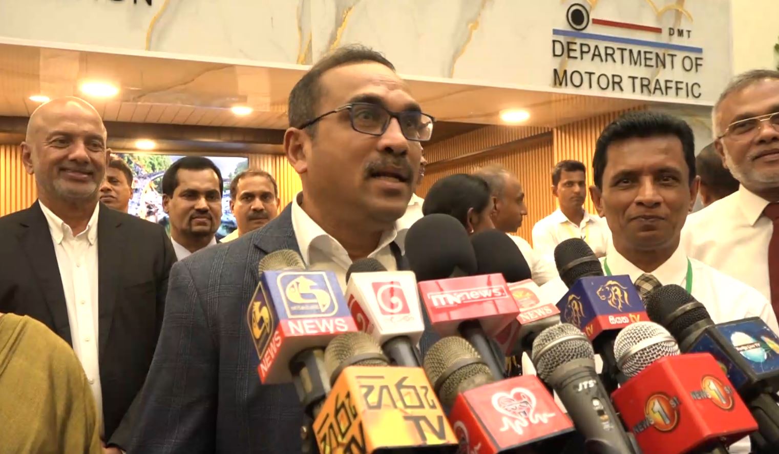 வெளிநாட்டவர்களுக்குத் தேவையான சாரதி அனுமதிப்பத்திரங்களை வழங்குவதற்கான அலுவலகம் திறப்பு