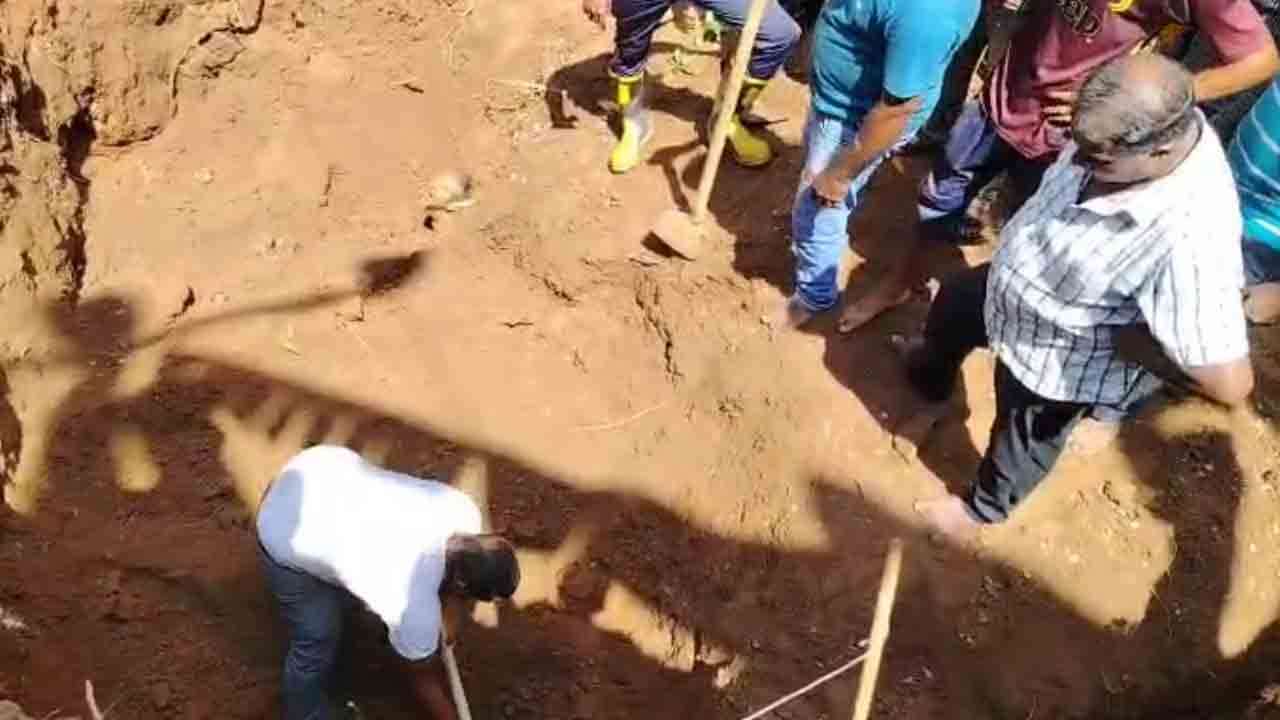 தொழிலார்கள் மீது மண்மேடு சரிந்து விழுந்து விபத்து!