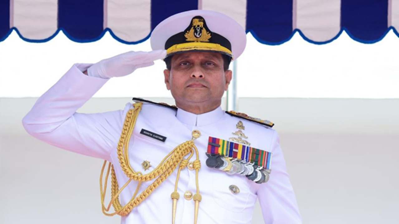 முன்னாள் கடற்படைத் தளபதிக்கு மீண்டும் விளக்கமறியல்!