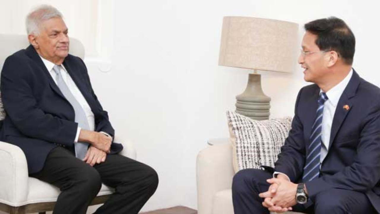 சீனத் தூதுவருடன் முன்னாள் ஜனாதிபதி ரணில் சந்திப்பு!