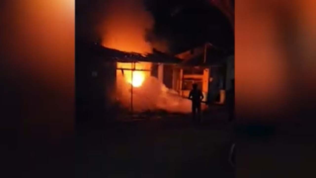 தம்புள்ளை சந்தை வளாகத்தில் தீ விபத்து!