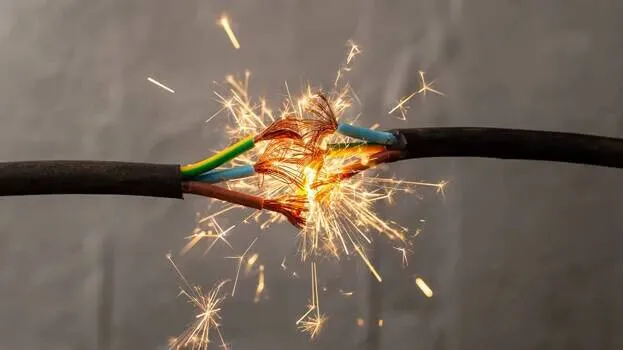 யாழில் மின்சாரம் தாக்கி இளைஞன் உயிரிழப்பு!