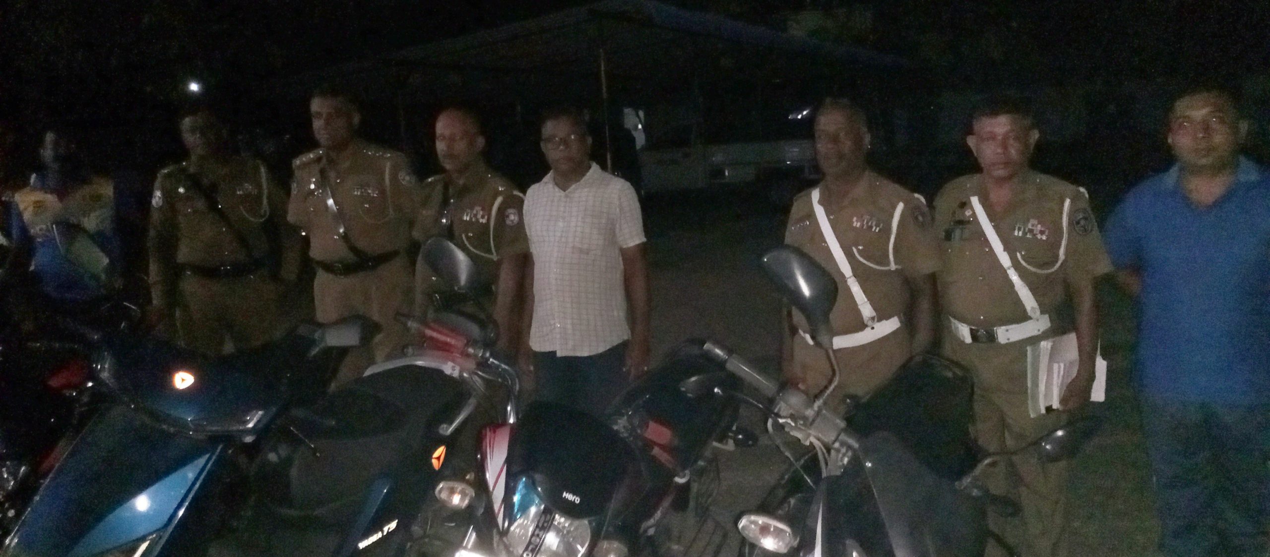 சம்மாந்துறையின் விசேட சோதனை – 20 மோட்டார் சைக்கிள்கள் பறிமுதல்!