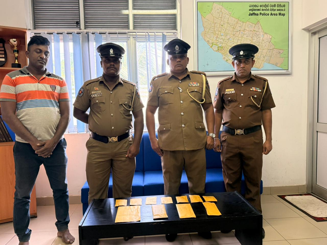 யாழில் போதைப்பொருட்களுடன் எட்டு பேர் கைது!