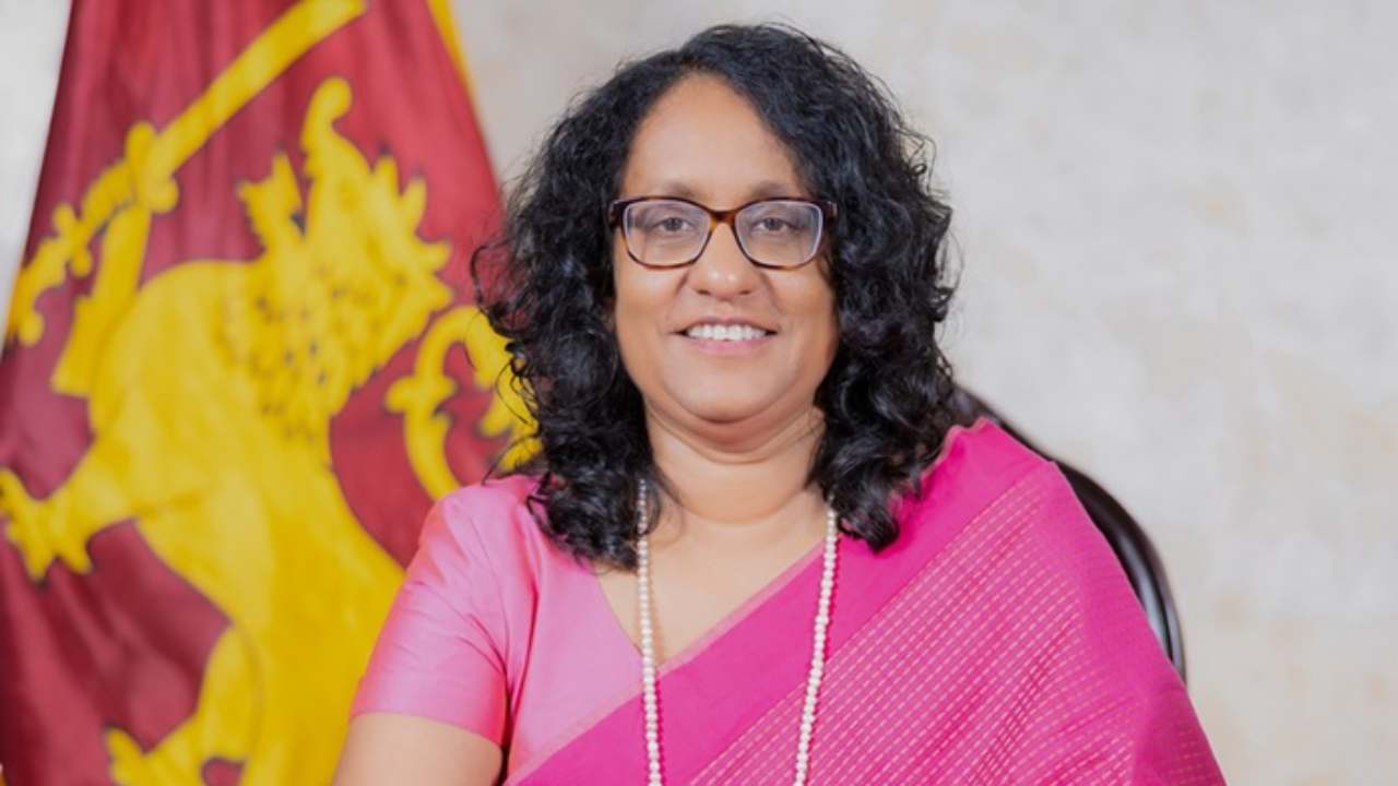 இந்தியாவுக்கு புறப்பட்டார் பிரதமர் ஹரிணி!