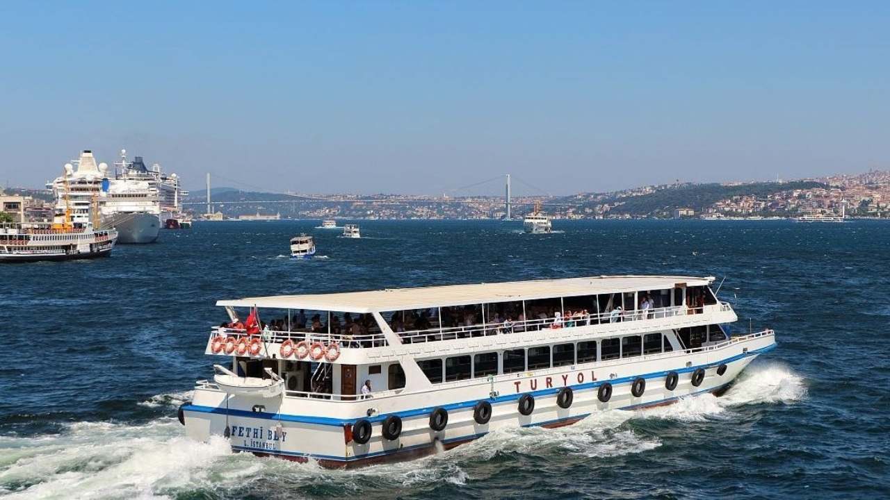 ராமேஸ்வரம் – தலைமன்னார் இடையே புதிய படகுப் பாதை குறித்து விவாதம்!