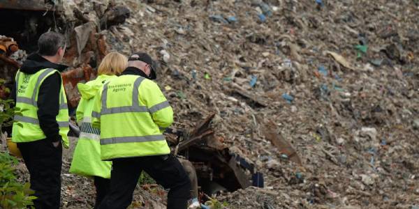 இங்கிலாந்தில் கழிவு குற்றங்களை தடுக்க விசேட நடவடிக்கை!