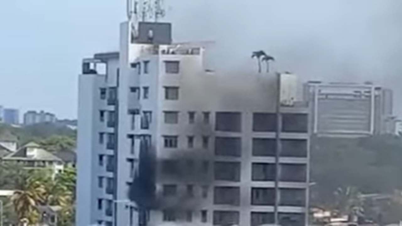 நாரஹேன்பிட அடுக்குமாடி குடியிருப்பில் தீ  விபத்து – 13 தீயணைப்பு வாகனங்கள் பணியில்!