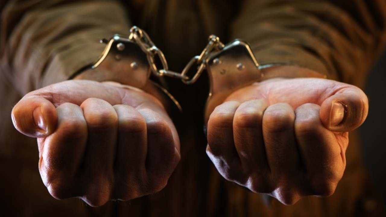 விசேட பொலிஸ் சோதனையில் 971 நபர்கள் கைது!