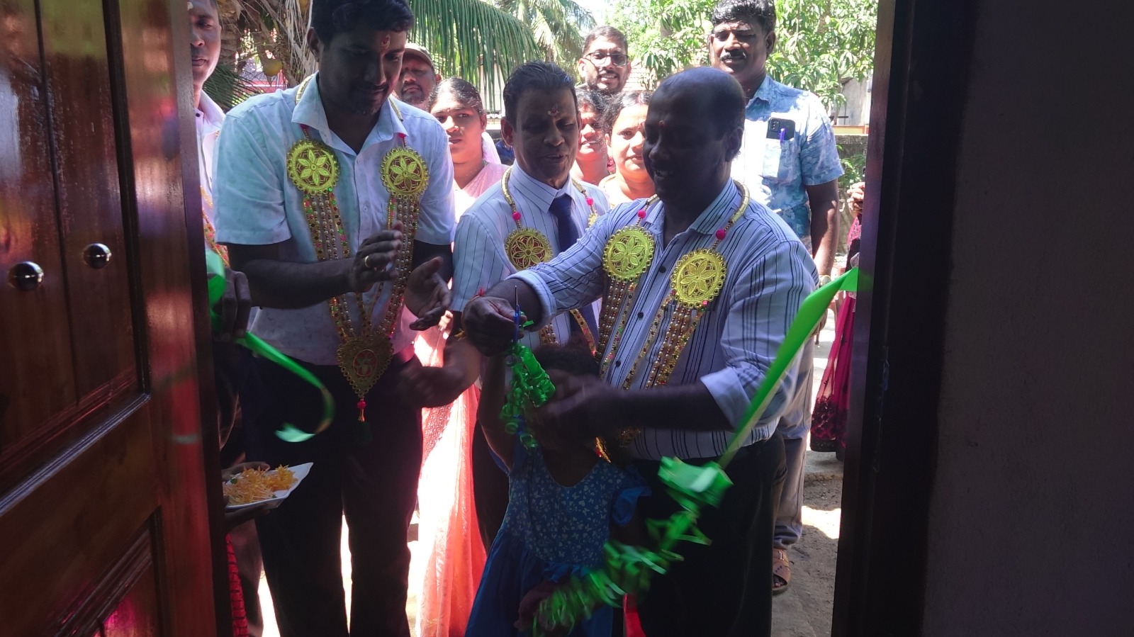 உலக குடியிருப்பு தினத்தை முன்னிட்டு மன்னார் மாவட்டத்தில் 30 வீடுகள் பயனாளிகளிடம் கையளிப்பு!