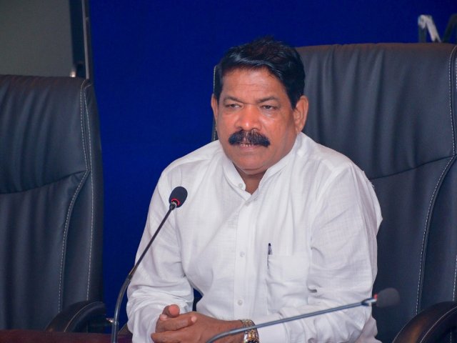 மீனவ சமூகத்தின் வாழ்வாதாரத்தை உறுதிப்படுத்துவது எமது பொறுப்பாகும்- அமைச்சர் சந்திரசேகர் வலியுறுத்தல்!