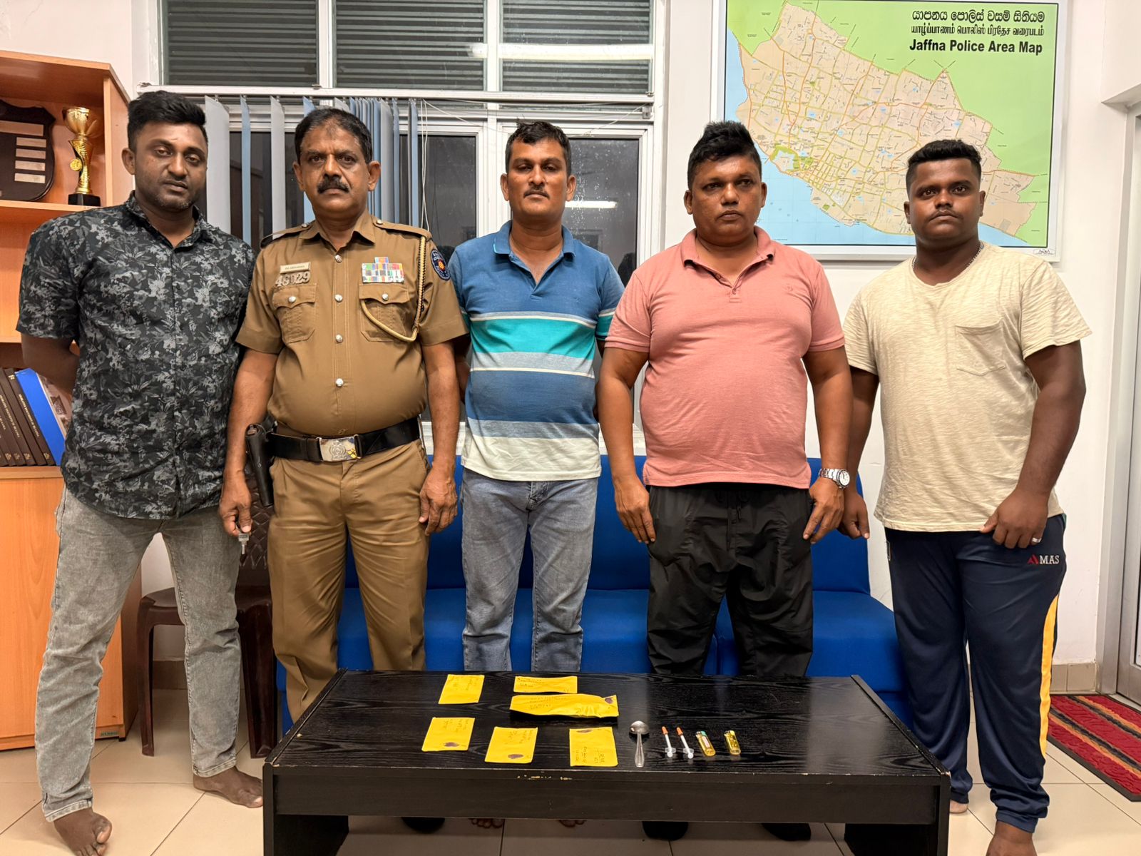 யாழில் போதைப்பொருள் நுகர்வில் ஈடுபட்ட மூவர் கைது!