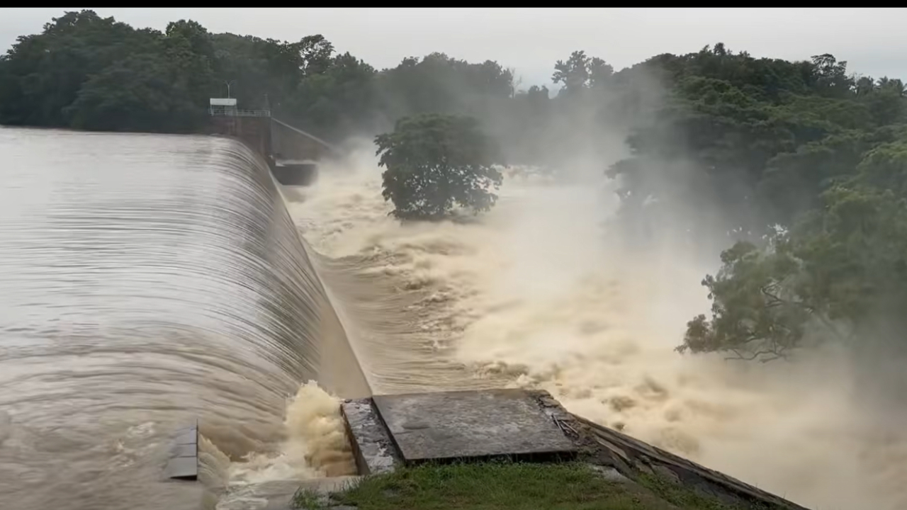 பல முக்கிய ஆறுகளை அண்மதித்த பகுதிகளுக்கு கடும் வெள்ள எச்சரிக்கை அபாயம்!