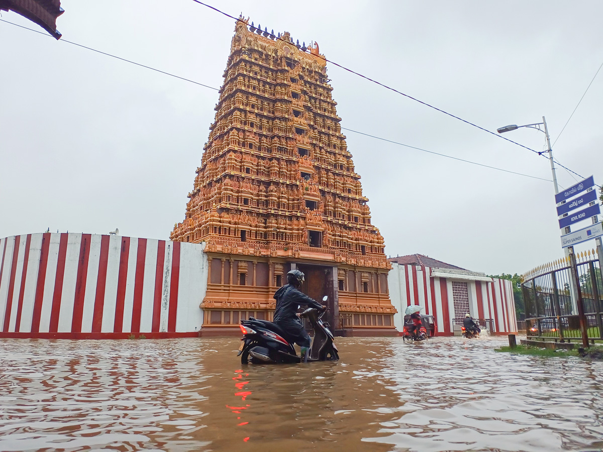 சீரற்ற வானிலை : யாழின் முழுமையான பாதிப்பு விபரங்கள் வெளியாகின!