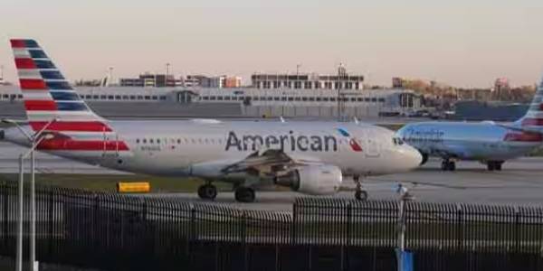 அமெரிக்க அரசு நிர்வாகம் முடக்கம் எதிரொலி: 40 விமான நிலையங்களில் சேவை குறைப்பு!