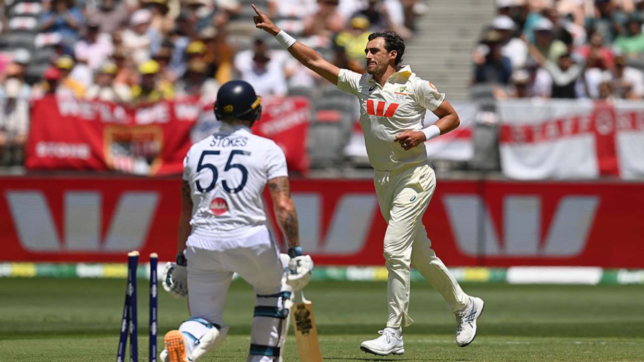 ஆஷஸ் தொடர்; முதல் இன்னிங்ஸிலே 7 விக்கெட்டுகளை வீழ்த்திய ஸ்டார்க்!