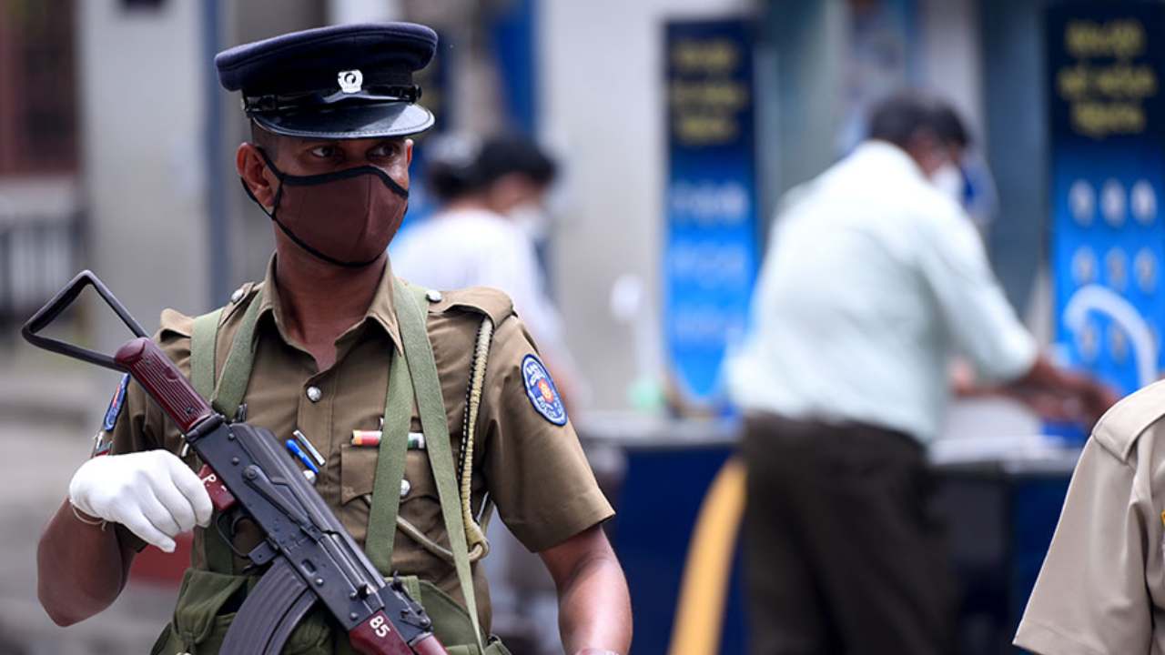 விசேட பொலிஸ் சோதனையில் 736 பேர் கைது!