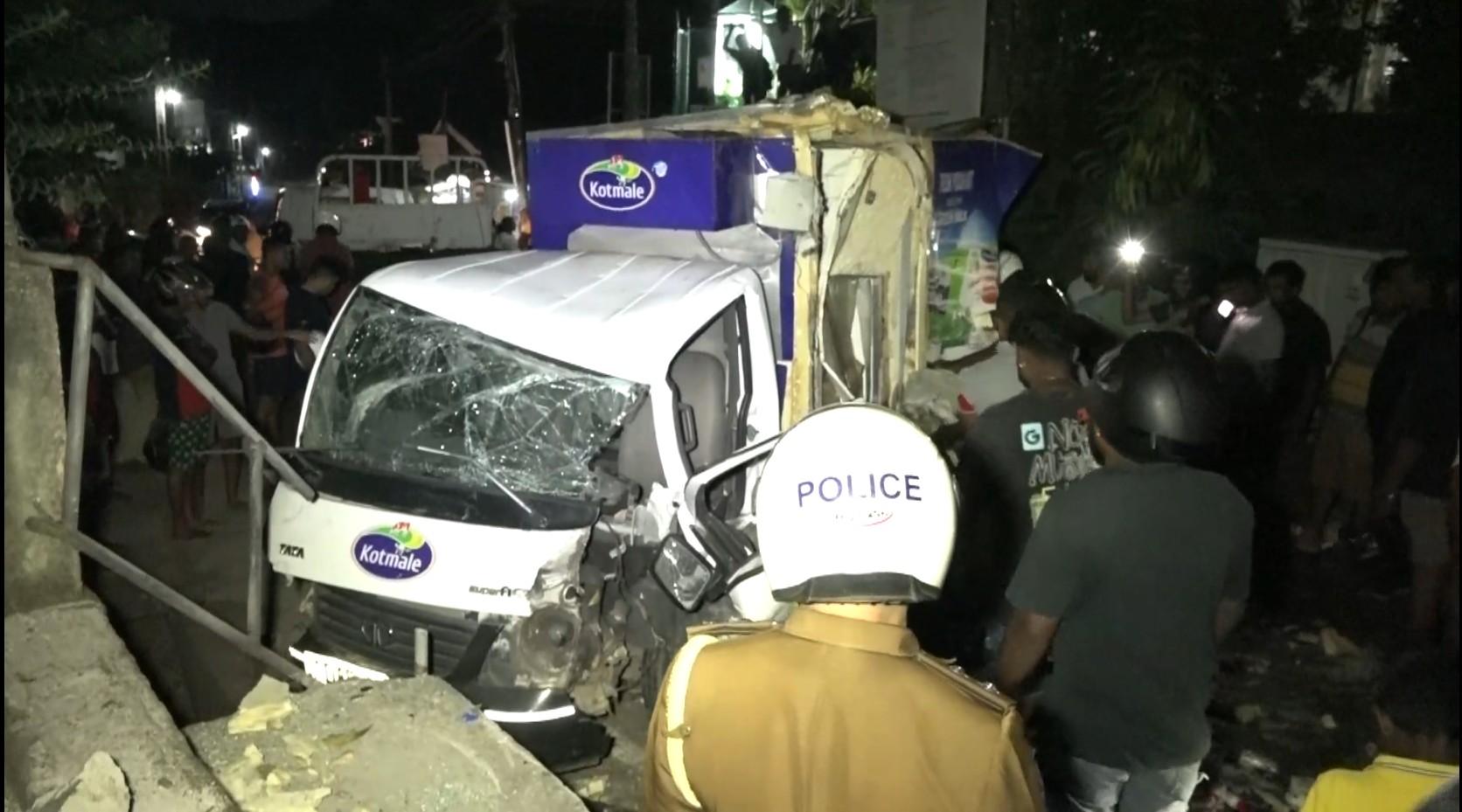 லொறியை திருடி தப்பிச்சென்ற நபரால் விபத்து- ஒருவர் உயிரிழப்பு!