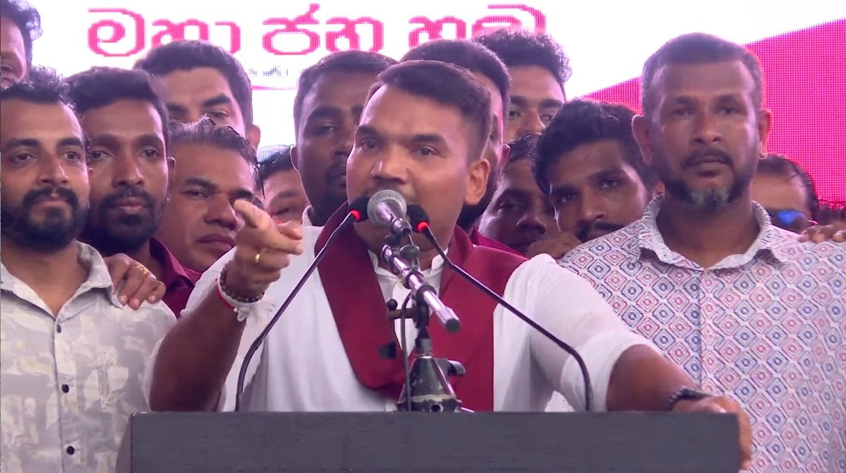 முறையாக மக்களுக்கு சேவை செய்யாவிடின் எந்தவொரு நேரத்திலும் அரசாங்கத்தை கவிழ்க்க தாயாராக இருக்கிறோம் – நாமல் ராஜபக்ஷ தெரிவிப்பு!