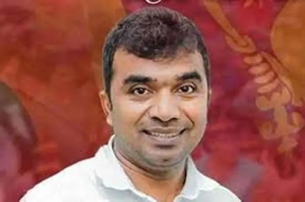 சம்பத் மனம்பேரிக்கு சொந்தமான வாகனங்களை பறிமுதல் செய்த பொலிசார்!