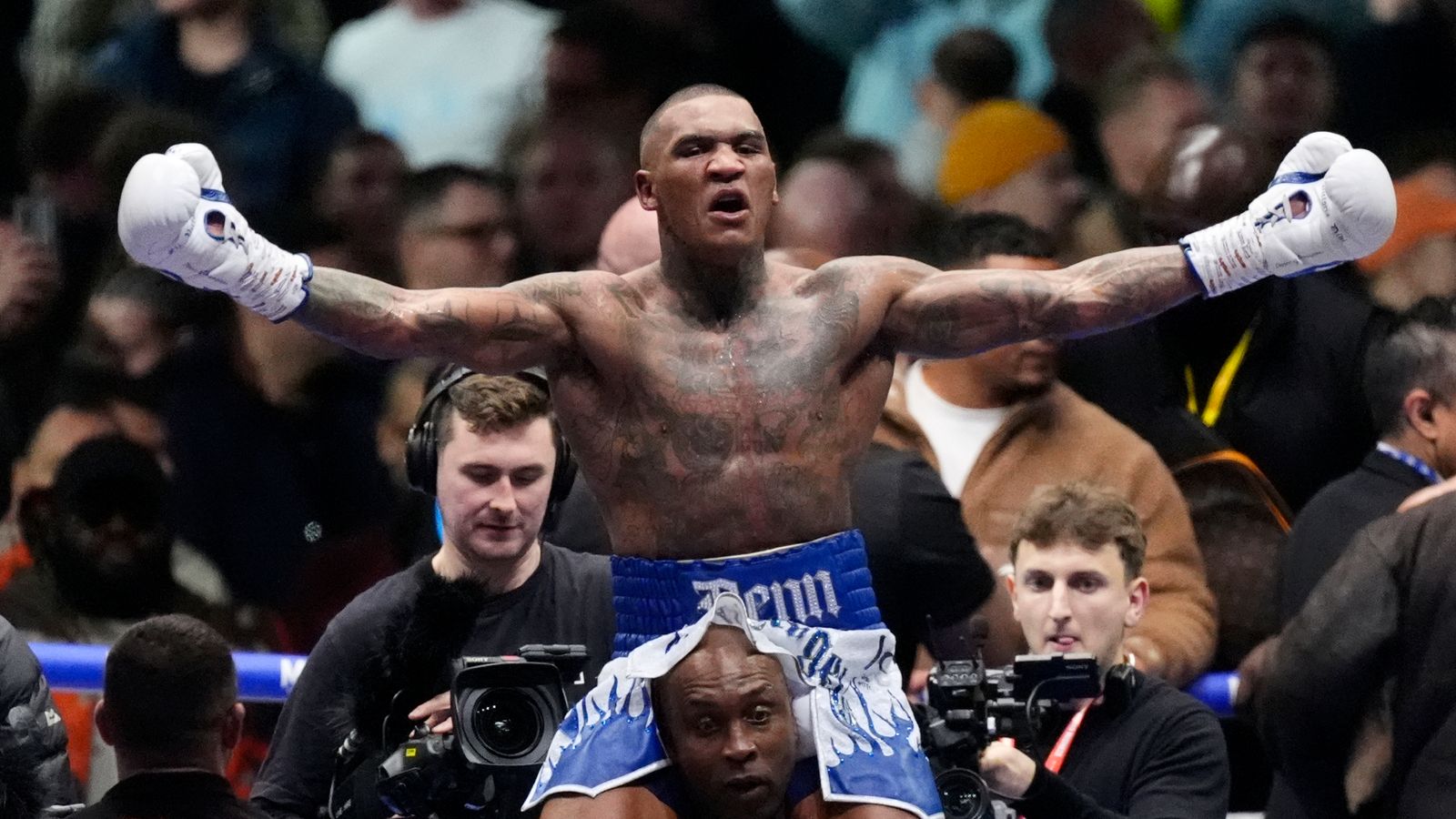 குத்துசண்டை மறு போட்டியில் (Chris Eubank Jr)  கிறிஸ் யூபாங்க் ஜூனியரை வீழ்த்தி (Conor Benn) கோனார் பென் வெற்றி !