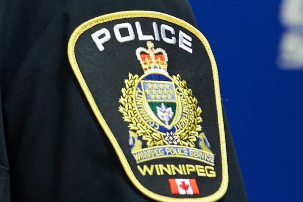 கனடாவில் சடலத்தை புகைப்படம் எடுத்த பொலிஸ் அதிகாரிக்கு ஏற்பட்ட நிலை