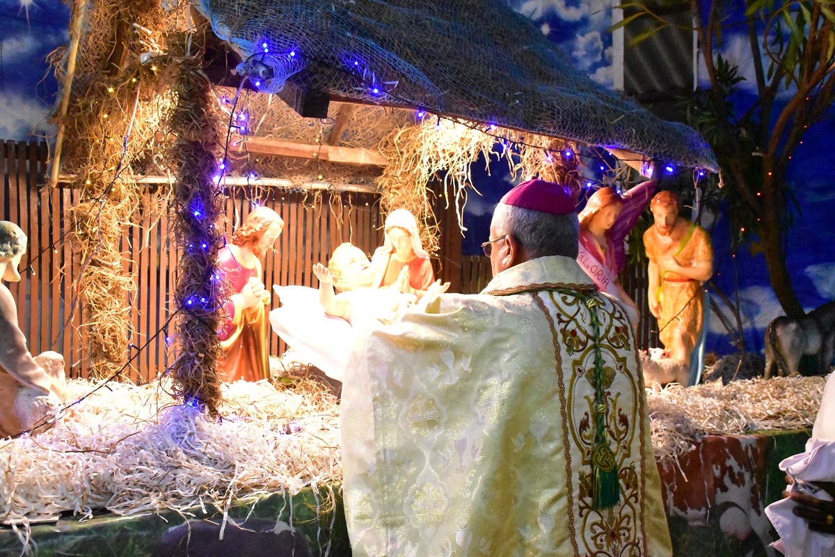 மன்னார்-செபஸ்தியார் பேராலயத்தில் நடைபெற்ற கிறிஸ்து பிறப்பு வழிபாடுகள்!