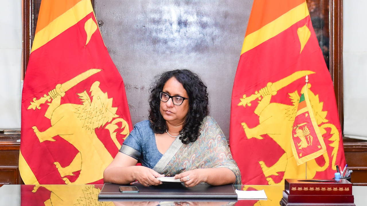 பிரதமருக்கு எதிரான நம்பிக்கையில்லாப் பிரேரணை நாளை சபாநாயகரிடம் சமர்ப்பிக்க தீர்மானம்!