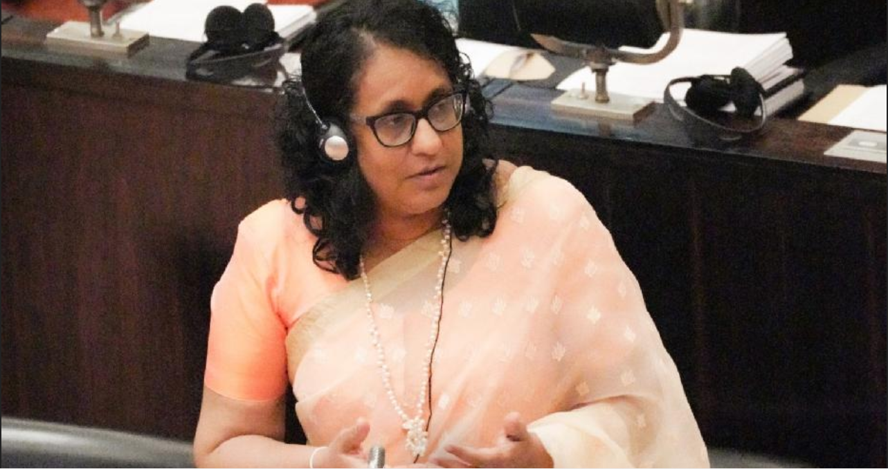 வரலாறு, சித்திரக்கலை பாடங்களிலிருந்து தமிழர்களின் வரலாறு குறித்த விடயங்கள் நீக்கப்படவில்லை – பிரதமர்!