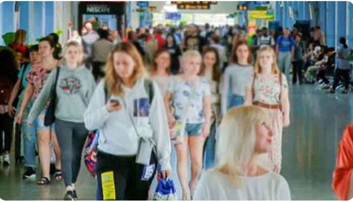 பேரழிவால் பாதிக்கப்பட்ட நுவரெலியா பிரதேசத்தில்  சுற்றுலாப் பயணிகளின் வருகை அதிகரிப்பு!