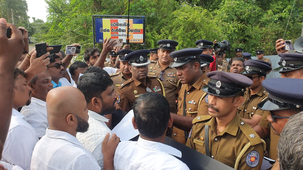 யாழ். தையிட்டியில் கைதான வேலன் சுவாமிகள் உட்பட ஐவருக்கு பிணை!