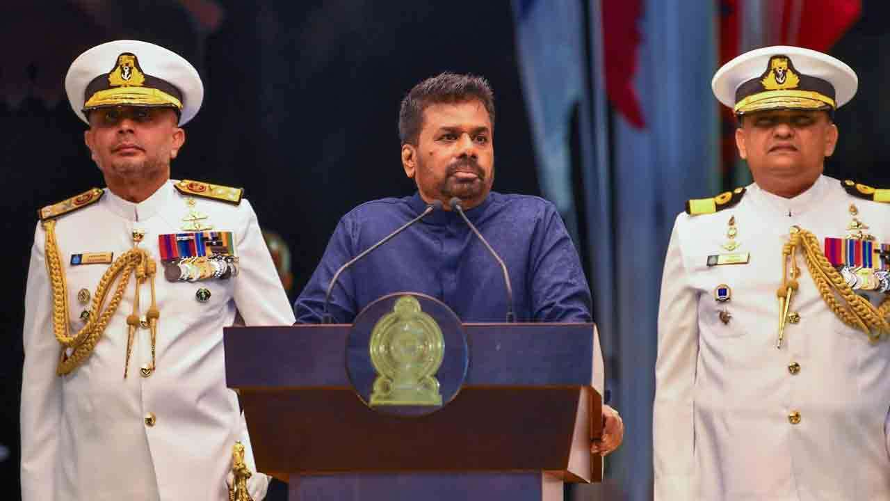 நாட்டை மீண்டும் கட்டியெழுப்பும் உறுதியுடன் ஒன்றிணைந்து செயல்படுவோம் – ஜனாதிபதி தெரிவிப்பு!