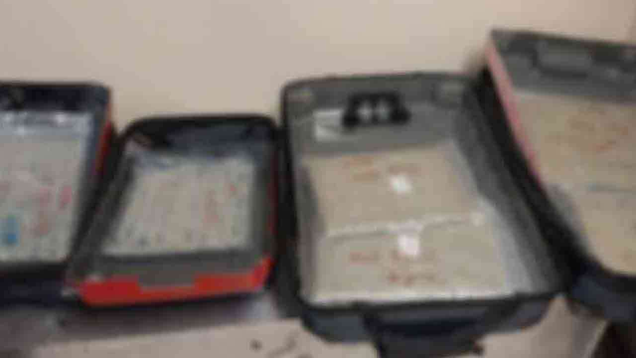 268.40 மில்லியன் ரூபா பெறுமதியான போதைப்பொருளுடன் பெண் இருவர் உட்பட நால்வர் கைது!