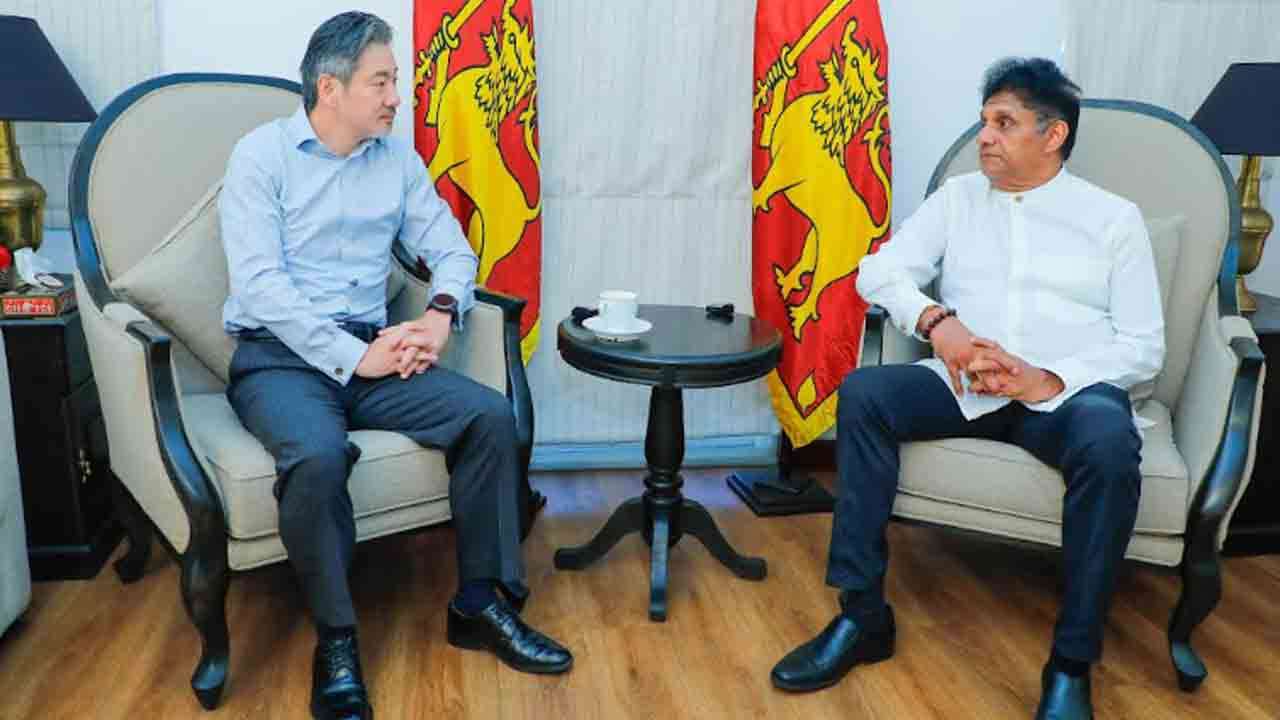 நாட்டை கட்டியெழுப்பும் திட்டத்திற்கு ஒத்துழைப்பு வழங்குமாறு  எதிர்க்கட்சி தலைவர் ஆசிய அபிவிருத்தி வங்கியிடம்  கோரிக்கை !