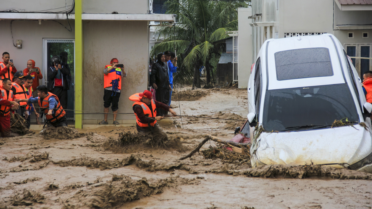 இந்தோனேஷிய பேரிடரினால் 442 பேர் உயிரிழப்பு!