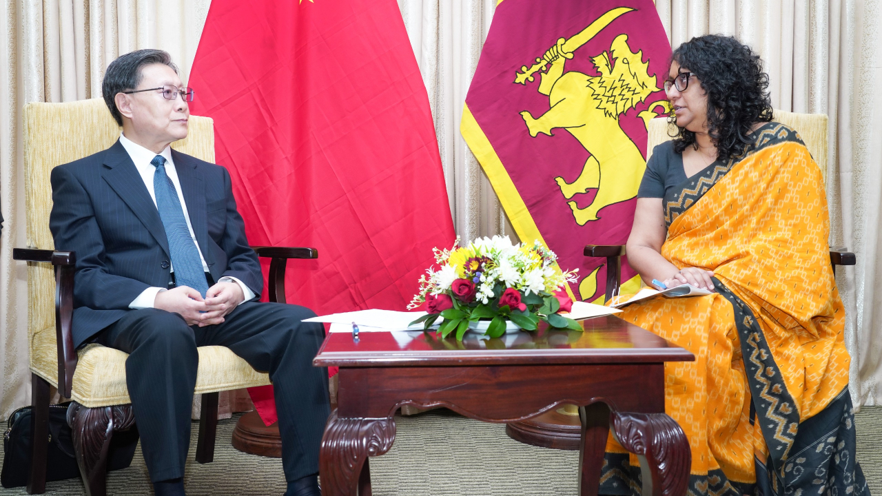 சீன தேசிய மக்கள் காங்கிரஸின் உப தலைவருக்கும் பிரதமருக்கும் இடையில் சந்திப்பு!