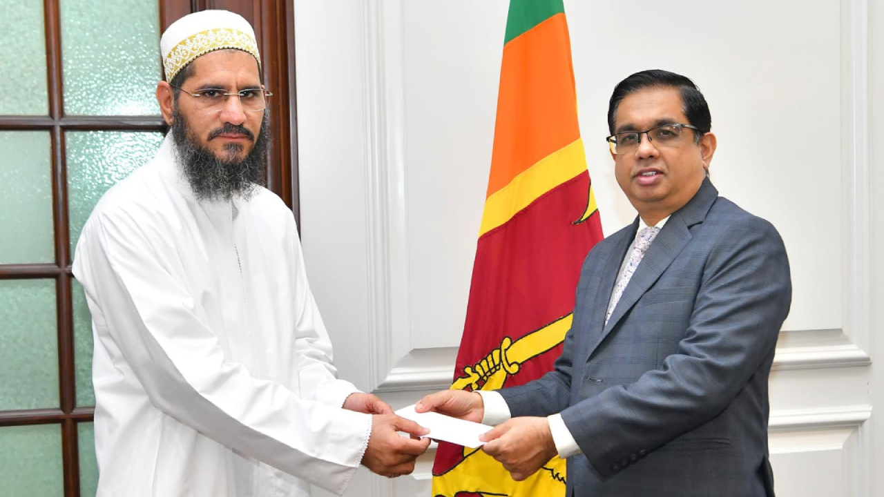 இலங்கை தாவூதி போரா சமூகத்தினர் 100 இலட்சம் ரூபா நன்கொடை!