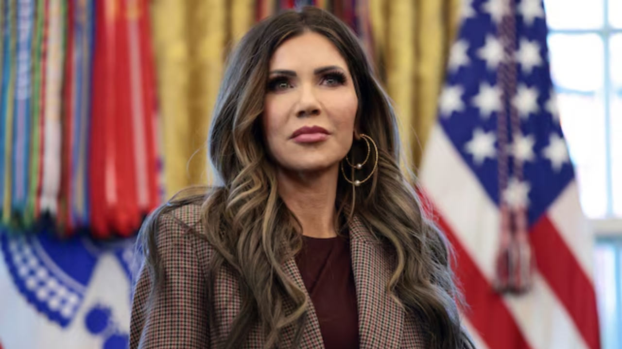 30க்கும் மேற்பட்ட நாடுகளுக்கு பயணத் தடையை விரிவுபடுத்தும் அமெரிக்கா!