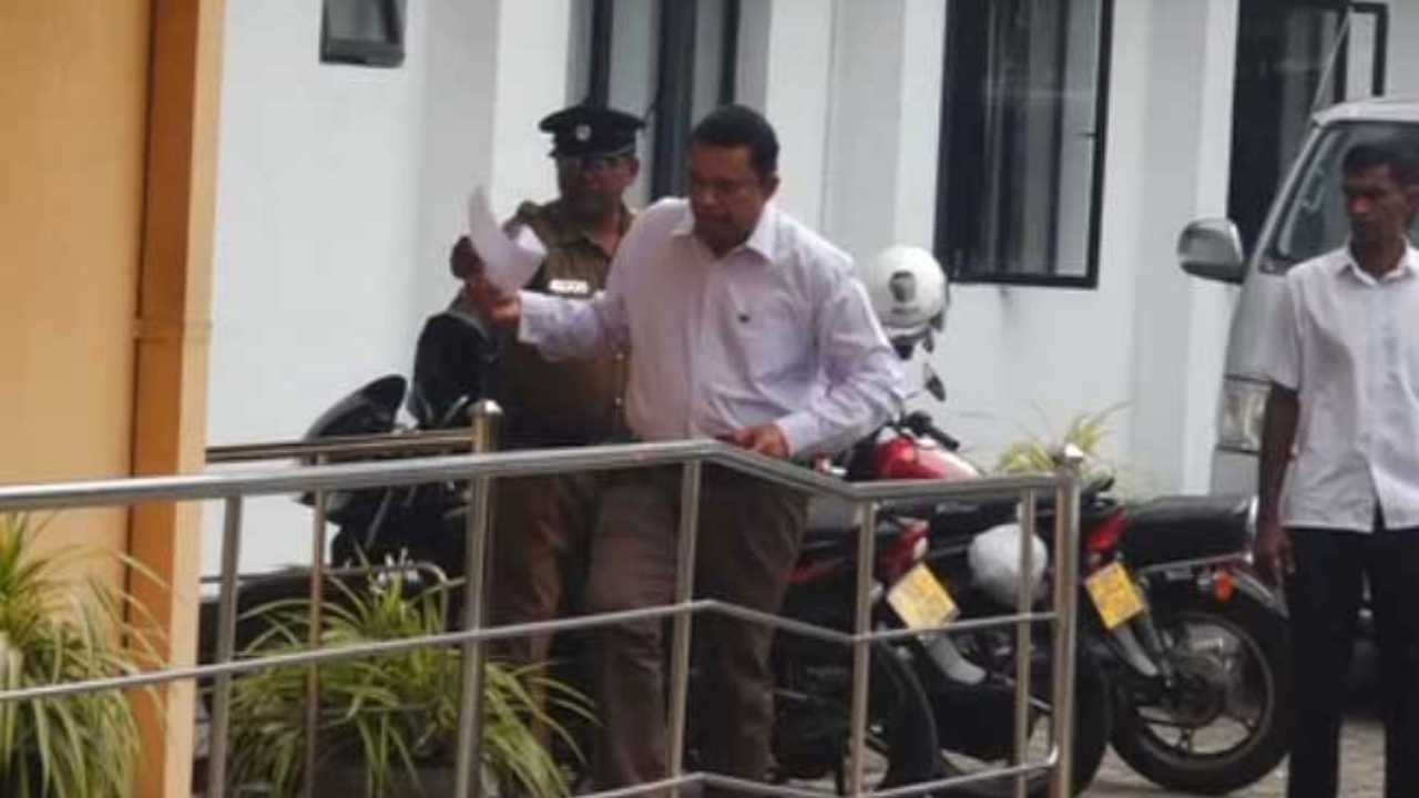 இலஞ்ச ஊழல் ஒழிப்பு ஆணைக்குழுவில் வாக்குமூலம் அளித்தார் கயந்த கருணாதிலக்க!